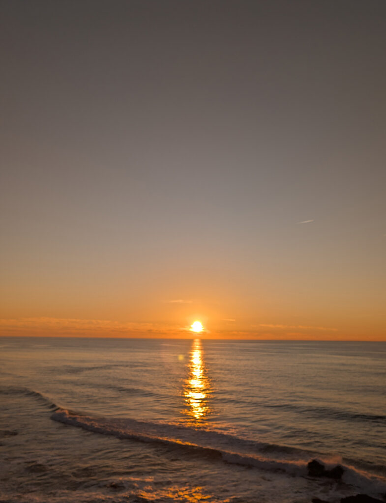 sunset_PXL_20251229_170826663.RAW-01 Sunset